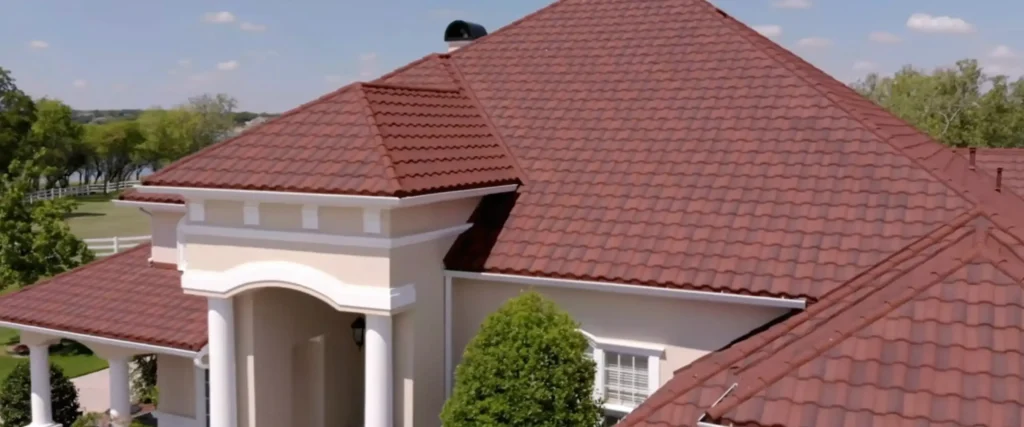 Fluid-applied roof coatings for commercial buildings in Laredo